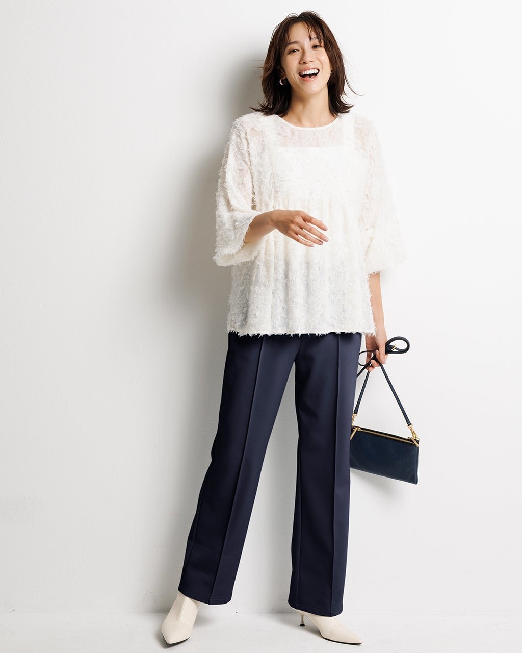 【ドゥクラッセ/DoCLASSE】のプレシャスウォームN・美脚ストレート/69cm 人気、トレンドファッション・服の通販 founy(ファニー) 　ファッション　Fashion　レディースファッション　Fashion for Women　パンツ　Pants & Trousers　秋　Autumn　カットソー　Cut and Sewn Top　ジョーゼット　Georgette, Semi-Sheer Fabric　ストレッチ　Stretch, Stretchy Fabric　ストレート　Straight, Straight Cut　スマート　Smart, Elegant　センター　Center, Center Line　人気　Popular, Best Seller　冬　Winter / This Winter　A/W・秋冬　Autumn/Winter　新作・新入荷　New Arrivals / New In　ビジネス 仕事 通勤　Business / Work / Commuting　 other-1|ID: prp329100004665359 ipo3291000000033747032