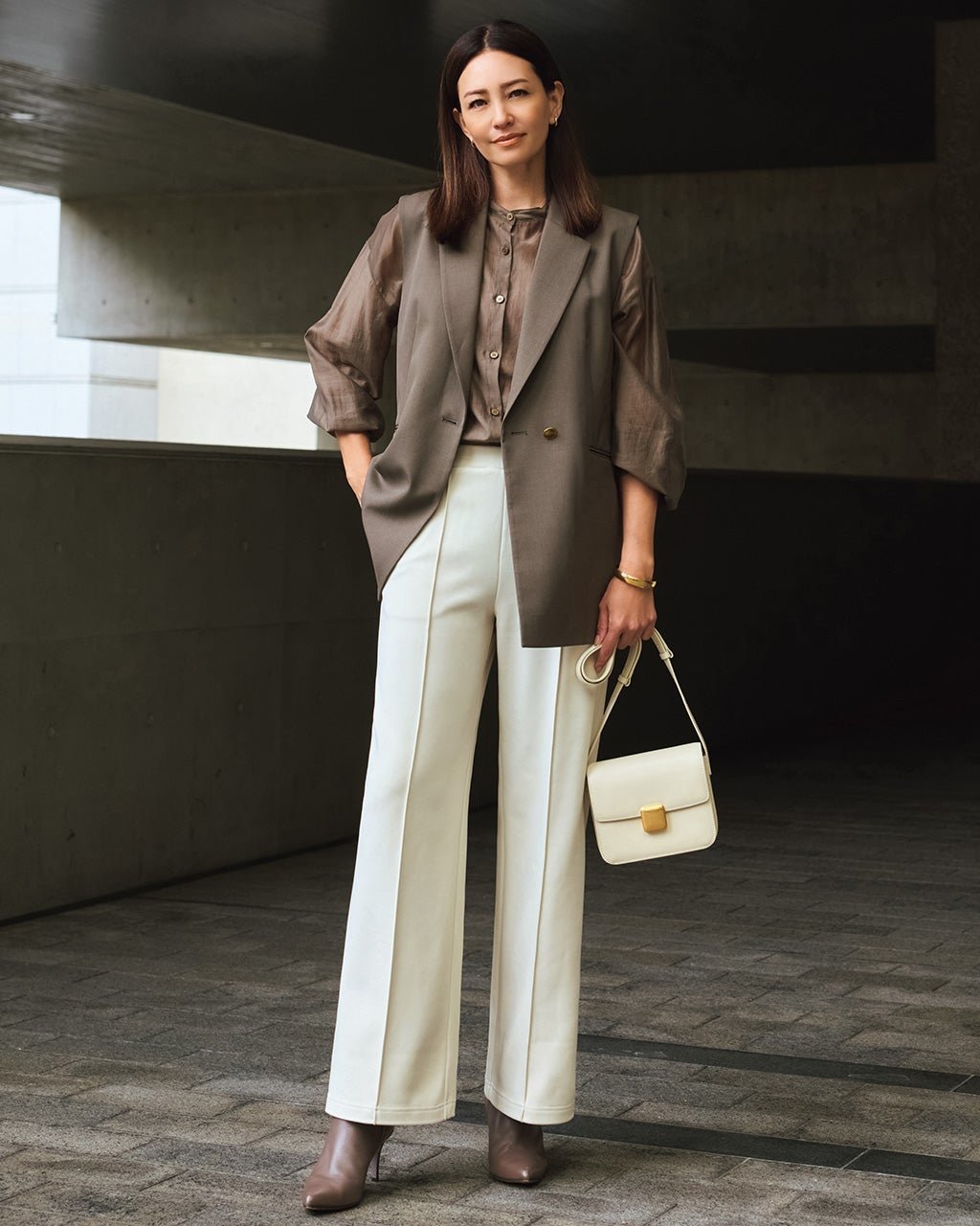 【ドゥクラッセ/DoCLASSE】のプレシャスウォームN・美脚ストレート/74cm 人気、トレンドファッション・服の通販 founy(ファニー) 　ファッション　Fashion　レディースファッション　Fashion for Women　パンツ　Pants & Trousers　秋　Autumn　カットソー　Cut and Sewn Top　ジョーゼット　Georgette, Semi-Sheer Fabric　ストレッチ　Stretch, Stretchy Fabric　ストレート　Straight, Straight Cut　スマート　Smart, Elegant　センター　Center, Center Line　人気　Popular, Best Seller　冬　Winter / This Winter　A/W・秋冬　Autumn/Winter　ビジネス 仕事 通勤　Business / Work / Commuting　 other-1|ID: prp329100004665366 ipo3291000000034606683