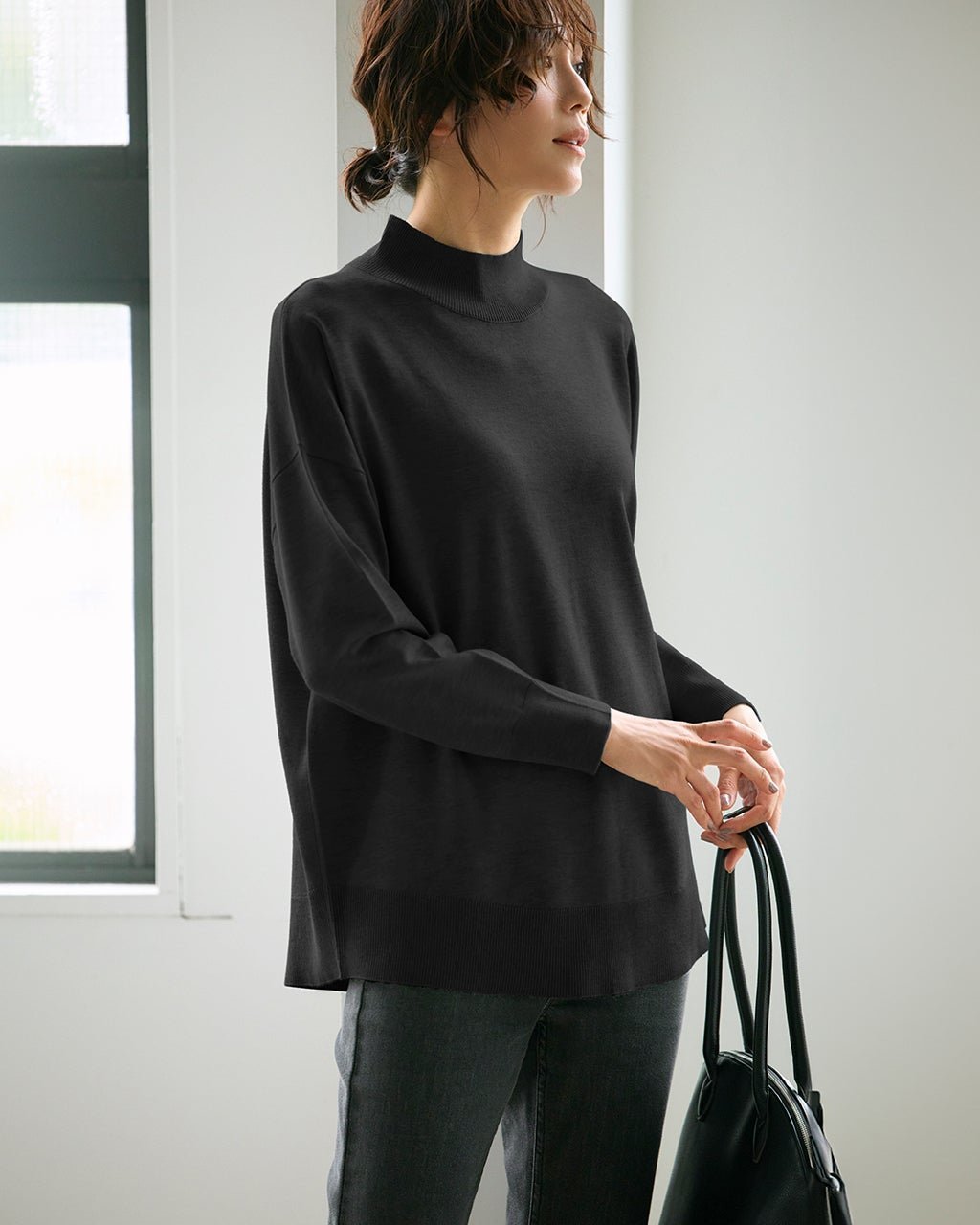 【ドゥクラッセ/DoCLASSE】のハイネック・ドロップショルダーニット インテリア・キッズ・メンズ・レディースファッション・服の通販 founy(ファニー) 　ファッション　Fashion　レディースファッション　Fashion for Women　トップス・カットソー　Cut & Sew Tops　ニット　Knit Tops & Sweaters　新作・新入荷　New Arrivals / New In　インナー　Innerwear　シェイプ　Shape, Slim Fit　チュニック　Tunic, Long Top　ハイネック　High Neck, Mock Neck　ラウンド　Round, Round Neck　ブラック|ID: prp329100004665400 ipo3291000000033747225