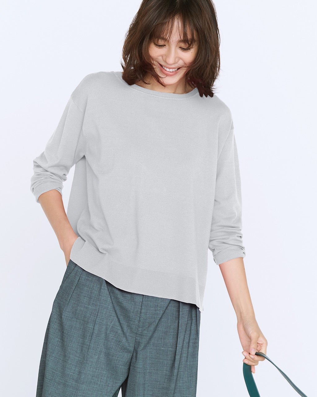 【ドゥクラッセ/DoCLASSE】のハイゲージニット・抜け感ボートネック インテリア・キッズ・メンズ・レディースファッション・服の通販 founy(ファニー) ファッション Fashion レディースファッション Fashion for Women トップス・カットソー Cut & Sew Tops ニット Knit Tops & Sweaters なめらか Smooth, Silky Texture ショルダー Shoulder, Shoulder Strap シンプル Simple, Minimal スマート Smart, Elegant セーター Sweater, Knitwear ドロップ Drop Shoulder, Dropped Style フォルム Silhouette, Form ロング Long, Long-Length 冬 Winter / This Winter 秋 Autumn A/W・秋冬 Autumn/Winter ライトグレー|ID: prp329100004665404 ipo3291000000034758800