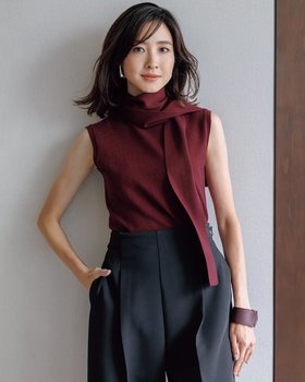 【ドゥクラッセ/DoCLASSE】のストレッチニット・ボウタイハイネック 人気、トレンドファッション・服の通販 founy(ファニー) ファッション Fashion レディースファッション Fashion for Women トップス・カットソー Cut & Sew Tops ニット Knit Tops & Sweaters おすすめ Recommended / Our Picks クール Cool, Chic ジャケット Jacket, Outerwear ストール Stole, Wrap セーター Sweater, Knitwear ノースリーブ Sleeveless, No-Sleeve ハイネック High Neck, Mock Neck リボン Ribbon, Bow |ID:prp329100004665586