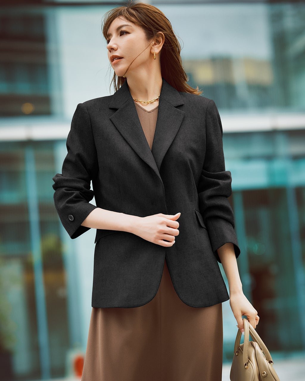 【ドゥクラッセ/DoCLASSE】のグラシエツイル・バックペプラムジャケット インテリア・キッズ・メンズ・レディースファッション・服の通販 founy(ファニー) 　ファッション　Fashion　レディースファッション　Fashion for Women　アウター　Coat / Outerwear Collection　レディースジャケット・軽アウター　Jackets　新作・新入荷　New Arrivals / New In　オケージョン　Occasion Wear　ジャケット　Jacket, Outerwear　セットアップ　Set-Up, Coordinated Outfit　フォルム　Silhouette, Form　ビジネス 仕事 通勤　Business / Work / Commuting　定番　Standard, Basic Item　洗える　Machine Washable　ブラック|ID: prp329100004665675 ipo3291000000033747726