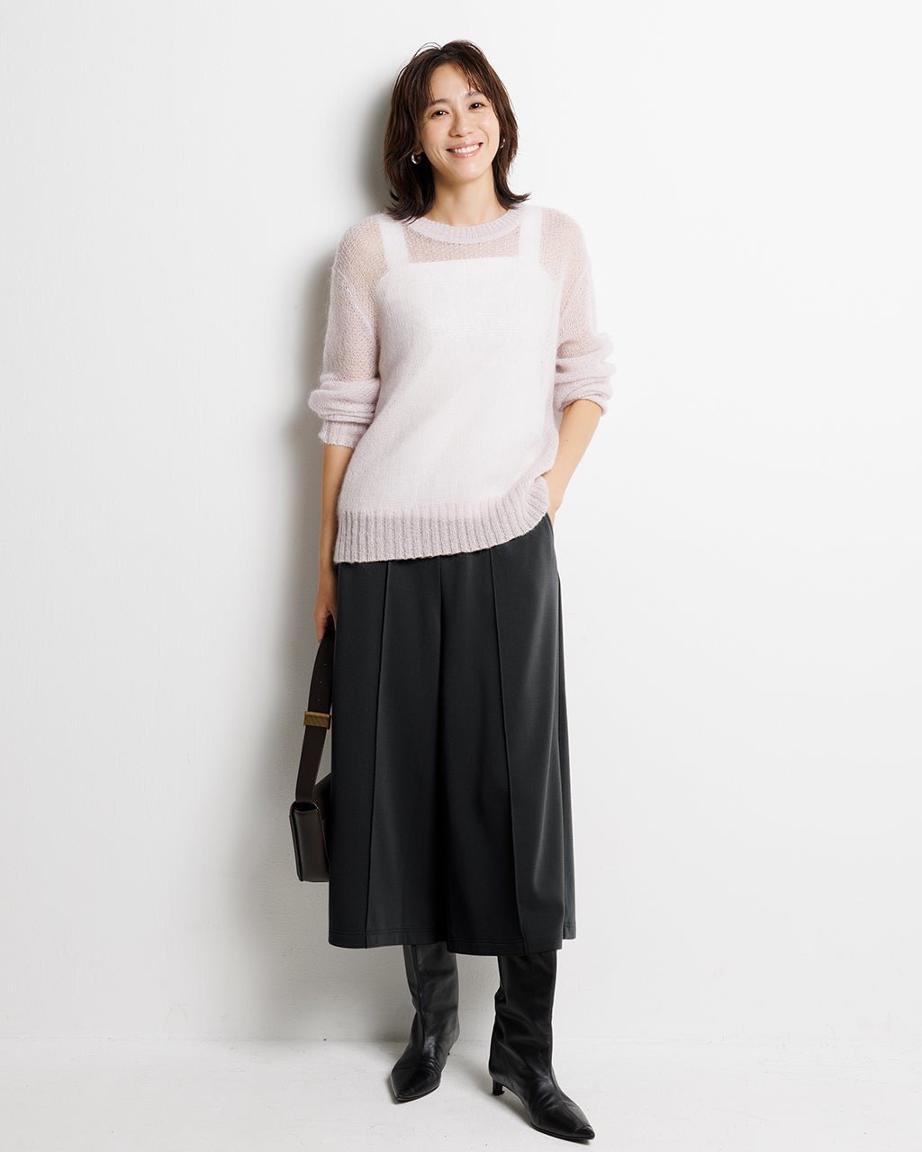 【ドゥクラッセ/DoCLASSE】のプレシャスウォームN・ワイドクロップド 人気、トレンドファッション・服の通販 founy(ファニー) 　ファッション　Fashion　レディースファッション　Fashion for Women　パンツ　Pants & Trousers　秋　Autumn　カットソー　Cut and Sewn Top　キュロット　Culottes, Wide Shorts　今季　This Season, Current Season　ジョーゼット　Georgette, Semi-Sheer Fabric　ストレッチ　Stretch, Stretchy Fabric　スマート　Smart, Elegant　センター　Center, Center Line　人気　Popular, Best Seller　ワイド　Wide, Wide Fit　冬　Winter / This Winter　A/W・秋冬　Autumn/Winter　ビジネス 仕事 通勤　Business / Work / Commuting　 other-1|ID: prp329100004665737 ipo3291000000034465063