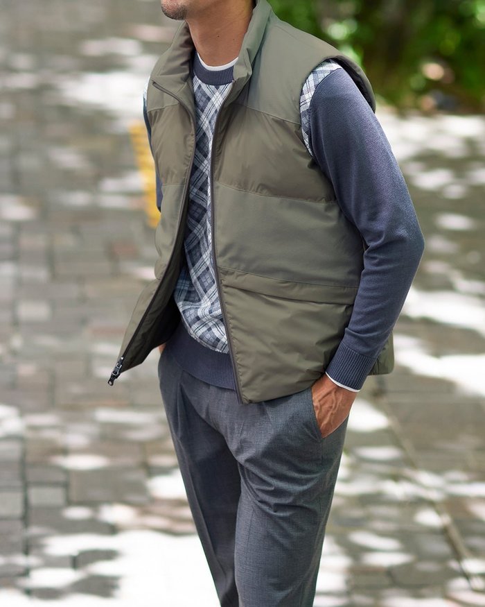 【ドゥクラッセ/DoCLASSE / MEN】のリバーシブル高機能中綿ベスト インテリア・キッズ・メンズ・レディースファッション・服の通販 founy(ファニー) https://founy.com/ ファッション Fashion メンズファッション Fashion for Men 洗える Machine Washable コーデュロイ Corduroy, Cord Fabric ジャケット Jacket, Outerwear スタンダード Standard, Basic スタンド Stand Collar, Upright Stand スポーティ Sporty, Casual Athletic スマホ Smartphone, Mobile Device スマート Smart, Elegant ダウン Down, Puffer バイアス Bias, Diagonal Cut ベスト Vest, Waistcoat ポケット Pocket, Pocket Detail メンズ Men's, Menswear ヨーク Yoke, Yoke Design リバーシブル Reversible, Two-Sided |ID: prp329100004665761 ipo3291000000035126959