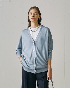 【ドゥクラッセ/DoCLASSE】 シルクカシミヤ・Vネックロングカーディガン人気、トレンドファッション・服の通販 founy(ファニー) ファッション Fashion レディースファッション Fashion for Women トップス・カットソー Cut & Sew Tops ニット Knit Tops & Sweaters カーディガン・羽織り Layered Style Cardigans Vネックトップス V-Neck Tops / V-Cut Neckline Shirts 新作・新入荷 New Arrivals / New In エレガント 上品 Elegant カーディガン Cardigan, Knitwear シルク Silk, 100% Silk ドレープ Drape, Draping Fabric ノースリーブ Sleeveless, No-Sleeve ロング Long, Long-Length 夏 Summer A/W・秋冬 Autumn/Winter |ID:prp329100004686765