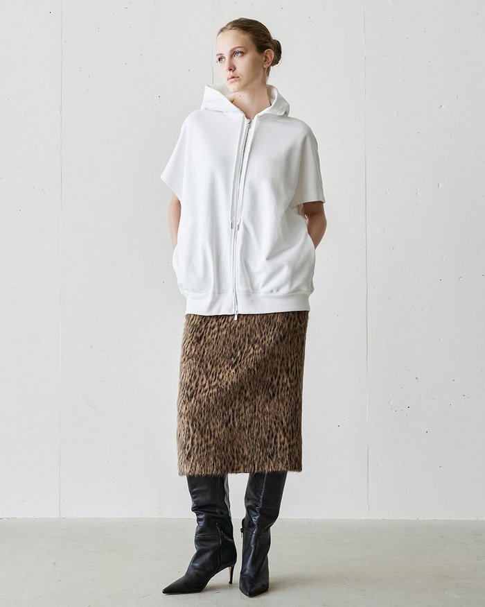 【ドゥクラッセ/DoCLASSE】のプレミアム裏毛・ハーフ袖フーディ インテリア・キッズ・メンズ・レディースファッション・服の通販 founy(ファニー) https://founy.com/ ファッション Fashion レディースファッション Fashion for Women トップス・カットソー Cut & Sew Tops カットソー・ベーシックTシャツ Cut-and-Sewn Tops / Stretch Tees & Basics 新作・新入荷 New Arrivals / New In カットソー Cut and Sewn Top スポーツ Sports, Activewear スリーブ Sleeve, Long Sleeve / Short Sleeve ハーフ Half, Half-Length フェミニン Feminine, Girly フォルム Silhouette, Form プレミアム Premium, High-End |ID: prp329100004686767 ipo3291000000033843344