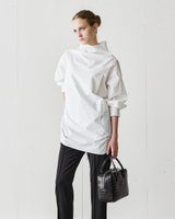 【ドゥクラッセ/DoCLASSE】の高密度コットン・ハイネックオーバーシャツ 人気、トレンドファッション・服の通販 founy(ファニー) ファッション Fashion レディースファッション Fashion for Women トップス・カットソー Cut & Sew Tops シャツ・ブラウス・オフィスカジュアル Elegant Blouses & Button-Ups 新作・新入荷 New Arrivals / New In シンプル Simple, Minimal タイプライター Typewriter Fabric, Crisp Cotton ハイネック High Neck, Mock Neck フォルム Silhouette, Form プレーン Plain, Simple リボン Ribbon, Bow レギンス Leggings, Stretch Pants ロング Long, Long-Length |ID:prp329100004686768