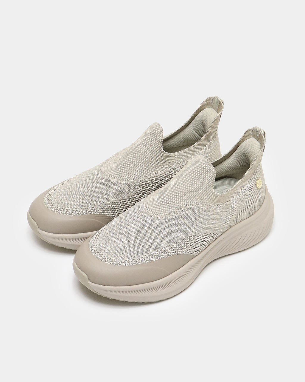 【フィットフィット/fitfit】の透湿防水スリッポンスニーカー550 インテリア・キッズ・メンズ・レディースファッション・服の通販 founy(ファニー) 　ファッション　Fashion　レディースファッション　Fashion for Women　インソール　Shoe Insole　クッション　Cushion, Throw Pillow　抗菌　Antibacterial, Bacteria-Resistant　軽量　Lightweight, Ultra Light　シューズ　Shoes, Footwear　シンプル　Simple, Minimal　スタイリッシュ　Stylish, Fashionable　スニーカー　Sneakers, Trainers　トレンド　Trend, Trending Now　フィット　Fit, Slim Fit　メタル　Metal, Metal Parts　メッシュ　Mesh, Net Fabric　ラバー　Rubber, Rubber Sole　リラックス　Relax, Relaxed Fit　ワイド　Wide, Wide Fit　新作・新入荷　New Arrivals / New In　エレガント 上品　Elegant　ベージュ|ID: prp329100004688299 ipo3291000000033856279
