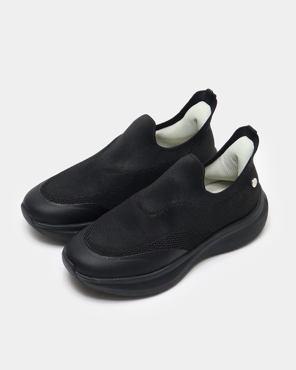 【フィットフィット/fitfit】の透湿防水スリッポンスニーカー550 インテリア・キッズ・メンズ・レディースファッション・服の通販 founy(ファニー) 　ファッション　Fashion　レディースファッション　Fashion for Women　インソール　Shoe Insole　クッション　Cushion, Throw Pillow　抗菌　Antibacterial, Bacteria-Resistant　軽量　Lightweight, Ultra Light　シューズ　Shoes, Footwear　シンプル　Simple, Minimal　スタイリッシュ　Stylish, Fashionable　スニーカー　Sneakers, Trainers　トレンド　Trend, Trending Now　フィット　Fit, Slim Fit　メタル　Metal, Metal Parts　メッシュ　Mesh, Net Fabric　ラバー　Rubber, Rubber Sole　リラックス　Relax, Relaxed Fit　ワイド　Wide, Wide Fit　新作・新入荷　New Arrivals / New In　エレガント 上品　Elegant　ブラック&times;ブラック|ID: prp329100004688299 ipo3291000000033856287