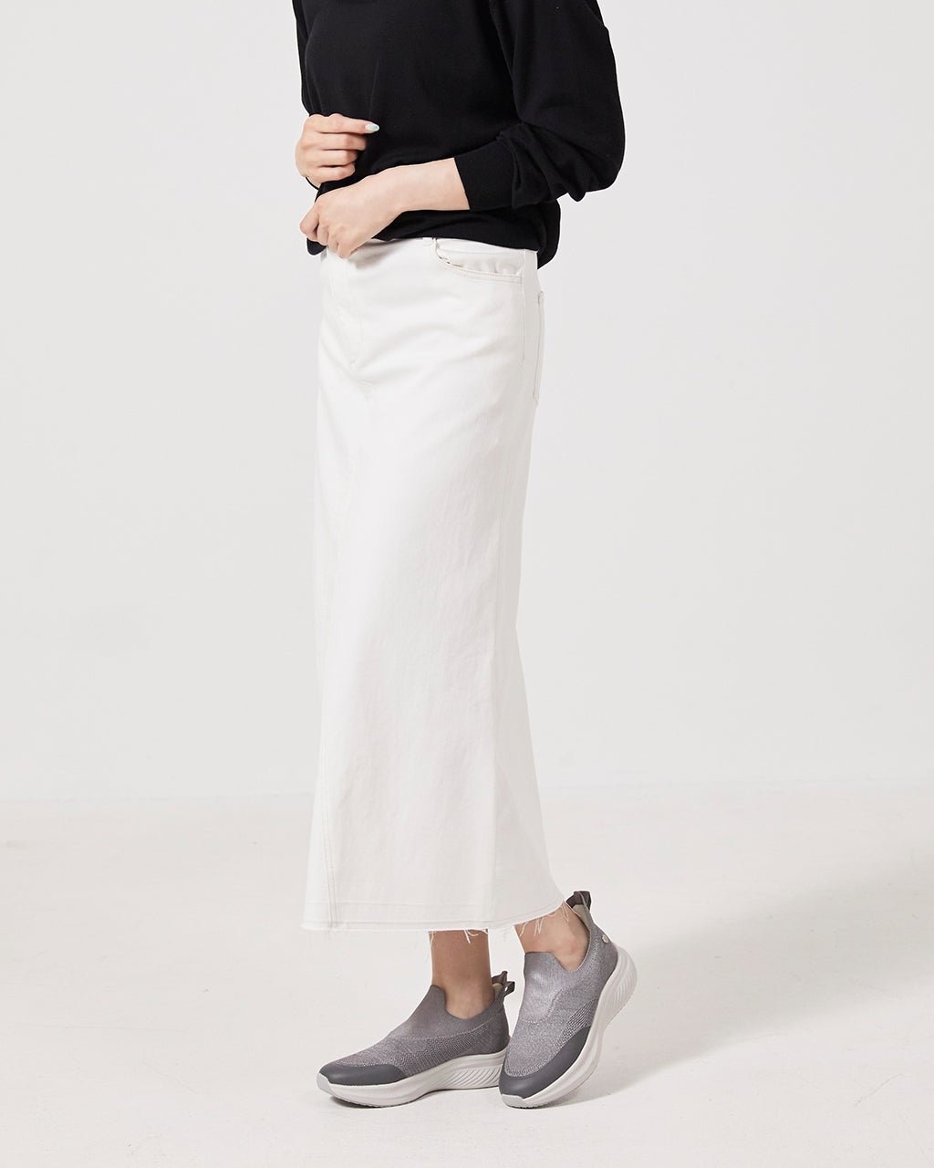 【フィットフィット/fitfit】の透湿防水スリッポンスニーカー550 人気、トレンドファッション・服の通販 founy(ファニー) 　ファッション　Fashion　レディースファッション　Fashion for Women　インソール　Shoe Insole　クッション　Cushion, Throw Pillow　抗菌　Antibacterial, Bacteria-Resistant　軽量　Lightweight, Ultra Light　シューズ　Shoes, Footwear　シンプル　Simple, Minimal　スタイリッシュ　Stylish, Fashionable　スニーカー　Sneakers, Trainers　トレンド　Trend, Trending Now　フィット　Fit, Slim Fit　メタル　Metal, Metal Parts　メッシュ　Mesh, Net Fabric　ラバー　Rubber, Rubber Sole　リラックス　Relax, Relaxed Fit　ワイド　Wide, Wide Fit　新作・新入荷　New Arrivals / New In　エレガント 上品　Elegant　 other-1|ID: prp329100004688299 ipo3291000000035799625