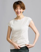 【ドゥクラッセ/DoCLASSE】のボートネック/フレンチ袖・ドゥクラッセTファイン 人気、トレンドファッション・服の通販 founy(ファニー) ファッション Fashion レディースファッション Fashion for Women トップス・カットソー Cut & Sew Tops シャツ・ブラウス・オフィスカジュアル Elegant Blouses & Button-Ups ロングTシャツ・Tシャツ Longline T-Shirts & Tees カットソー・ベーシックTシャツ Cut-and-Sewn Tops / Stretch Tees & Basics カットソー Cut and Sewn Top 抗菌 Antibacterial, Bacteria-Resistant ダブル Double, Double-Breasted なめらか Smooth, Silky Texture フレンチ French, French Style フロント Front, Front Design ベーシック Basic, Essential おすすめ Recommended / Our Picks エレガント 上品 Elegant |ID:prp329100004703724