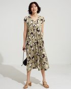 【ドゥクラッセ/DoCLASSE】のUVスラブ・フレアワンピース/柄普通丈 人気、トレンドファッション・服の通販 founy(ファニー) ファッション Fashion レディースファッション Fashion for Women ワンピース Dresses スマート Smart, Elegant フレア Flare, Flared フロント Front, Front Design プリント Print, Printed Pattern 夏 Summer 旅行 Travel 無地 Plain, Solid Color thumbnail グレーベージュパターン|ID: prp329100004714439 ipo3291000000034059558