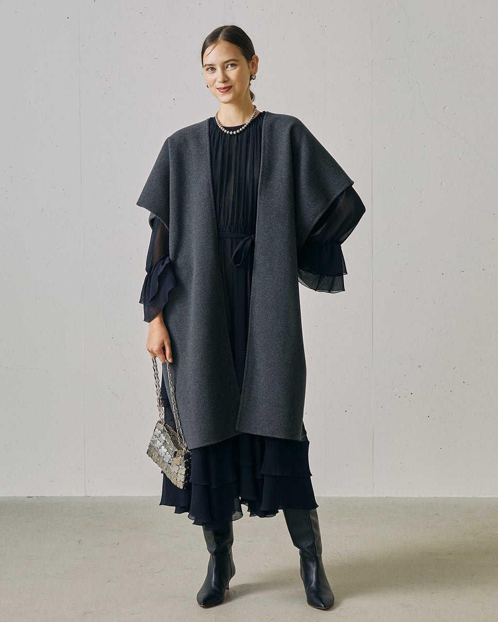 【ドゥクラッセ/DoCLASSE】のウールリバー・ストール風ジレコート 人気、トレンドファッション・服の通販 founy(ファニー) 　ファッション　Fashion　レディースファッション　Fashion for Women　アウター　Coat / Outerwear Collection　コート・ロングコート・ピーコート　Long Coats, Peacoats & More　新作・新入荷　New Arrivals / New In　ストール　Stole, Wrap　マフラー　Scarf, Muffler　ラグジュアリー　Luxury, Elegant　ロング　Long, Long-Length　冬　Winter / This Winter　 other-1|ID: prp329100004716995 ipo3291000000034080835