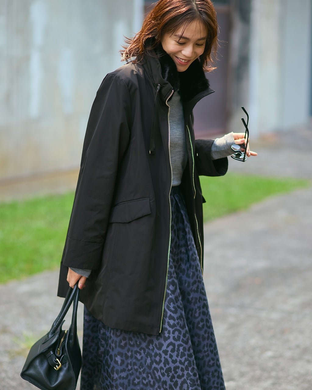 【ドゥクラッセ/DoCLASSE】のマジカルサーモ・グログランファーコート 人気、トレンドファッション・服の通販 founy(ファニー) 　ファッション　Fashion　レディースファッション　Fashion for Women　アウター　Coat / Outerwear Collection　コート・ロングコート・ピーコート　Long Coats, Peacoats & More　グログラン　Grosgrain, Grosgrain Ribbon　スタンド　Stand Collar, Upright Stand　タフタ　Taffeta, Structured Fabric　ダウン　Down, Puffer　フォルム　Silhouette, Form　リバーシブル　Reversible, Two-Sided　 other-1|ID: prp329100004717005 ipo3291000000035137364