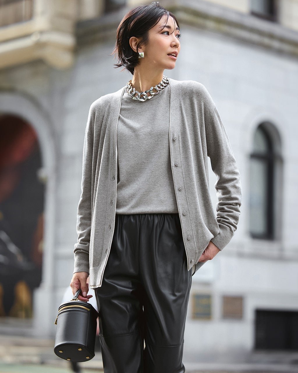 【ドゥクラッセ/DoCLASSE】のシルクフィール・配色アンサンブル 人気、トレンドファッション・服の通販 founy(ファニー) ファッション Fashion レディースファッション Fashion for Women トップス・カットソー Cut & Sew Tops ニット Knit Tops & Sweaters アンサンブルニット Knit Ensembles & Twin Sets なめらか Smooth, Silky Texture アンサンブル Ensemble Set セーター Sweater, Knitwear other-1|ID: prp329100004717010 ipo3291000000034618717