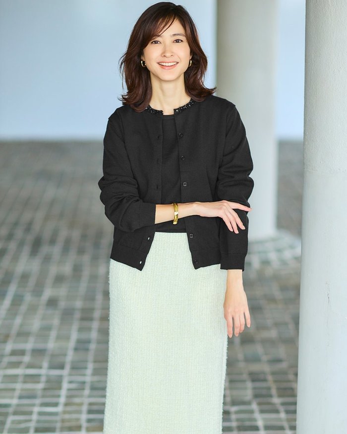 【ドゥクラッセ/DoCLASSE】のビジューネック・アンサンブルニット インテリア・キッズ・メンズ・レディースファッション・服の通販 founy(ファニー) https://founy.com/ ファッション Fashion レディースファッション Fashion for Women トップス・カットソー Cut & Sew Tops ニット Knit Tops & Sweaters カーディガン・羽織り Layered Style Cardigans アンサンブルニット Knit Ensembles & Twin Sets なめらか Smooth, Silky Texture アクセサリー Fashion Accessories アンサンブル Ensemble Set インナー Innerwear カーディガン Cardigan, Knitwear チャーム Charm, Pendant ブレード Braid, Decorative Trim 人気 Popular, Best Seller |ID: prp329100004717012 ipo3291000000034758843