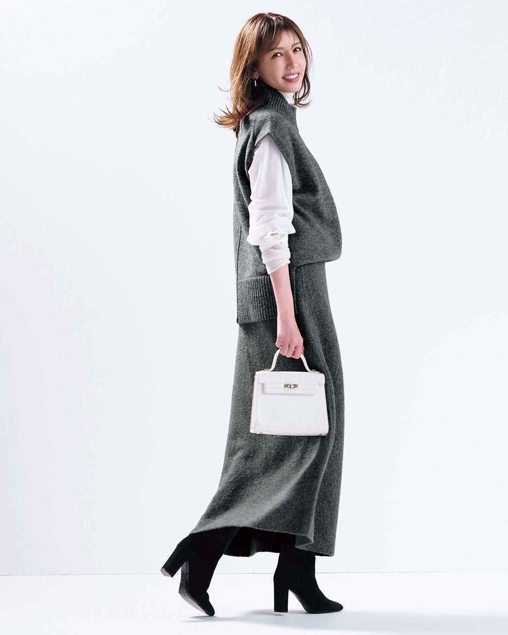 【ドゥクラッセ/DoCLASSE】のハイネックベスト&スカートセットアップ 人気、トレンドファッション・服の通販 founy(ファニー) 　ファッション　Fashion　レディースファッション　Fashion for Women　アウター　Coat / Outerwear Collection　セットアップ　Matching Sets　スカート・ミニ/ミディ/マキシ　Skirts / Mini, Midi & Maxi Skirts　新作・新入荷　New Arrivals / New In　なめらか　Smooth, Silky Texture　セットアップ　Set-Up, Coordinated Outfit　ハイネック　High Neck, Mock Neck　フォルム　Silhouette, Form　ベスト　Vest, Waistcoat　 other-1|ID: prp329100004717021 ipo3291000000034080949