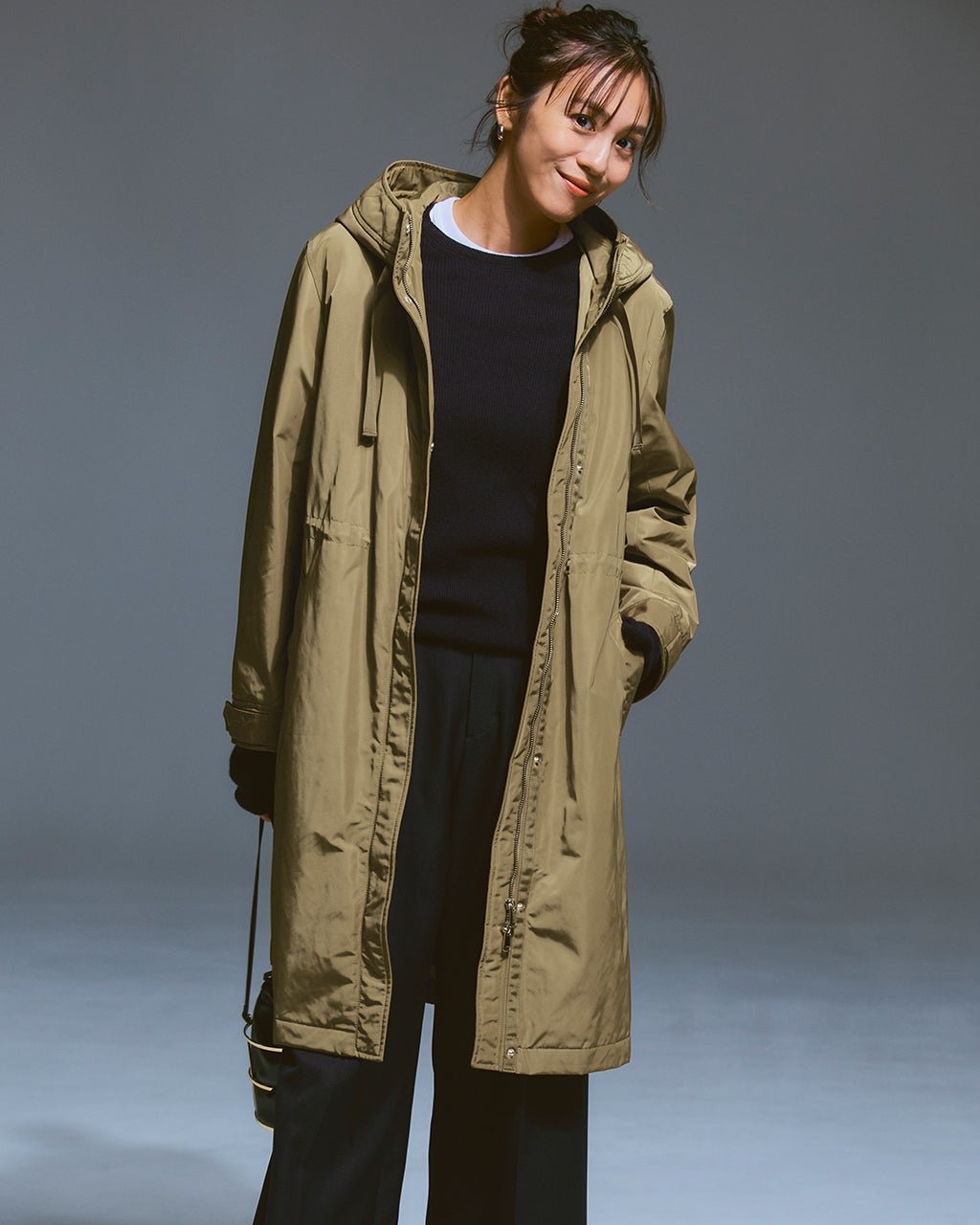 【ドゥクラッセ/DoCLASSE】のマジカルサーモ・グログランコート/立体フード インテリア・キッズ・メンズ・レディースファッション・服の通販 founy(ファニー) ファッション Fashion レディースファッション Fashion for Women アウター Coat / Outerwear Collection コート・ロングコート・ピーコート Long Coats, Peacoats & More グログラン Grosgrain, Grosgrain Ribbon スタンド Stand Collar, Upright Stand タフタ Taffeta, Structured Fabric ダウン Down, Puffer 人気 Popular, Best Seller フォルム Silhouette, Form モッズコート Mods Coat, Military Parka リバーシブル Reversible, Two-Sided カーキベージュ|ID: prp329100004717027 ipo3291000000034081003