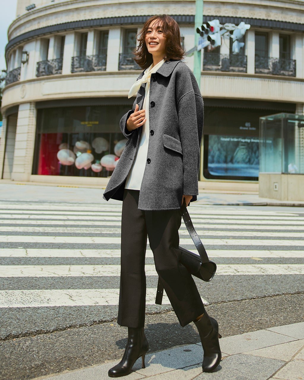 【ドゥクラッセ/DoCLASSE】のピュアウールリバー・ミドルステンコート 人気、トレンドファッション・服の通販 founy(ファニー) 　ファッション　Fashion　レディースファッション　Fashion for Women　アウター　Coat / Outerwear Collection　コート・ロングコート・ピーコート　Long Coats, Peacoats & More　なめらか　Smooth, Silky Texture　スマート　Smart, Elegant　ダブル　Double, Double-Breasted　ハンド　Hand, Handmade　フェイス　Face, Facial Design　フォルム　Silhouette, Form　ミドル　Middle Length, Mid Height　リラックス　Relax, Relaxed Fit　ロング　Long, Long-Length　ワーク　Workwear, Utility Style　エレガント 上品　Elegant　ビジネス 仕事 通勤　Business / Work / Commuting　 other-1|ID: prp329100004717030 ipo3291000000034686468