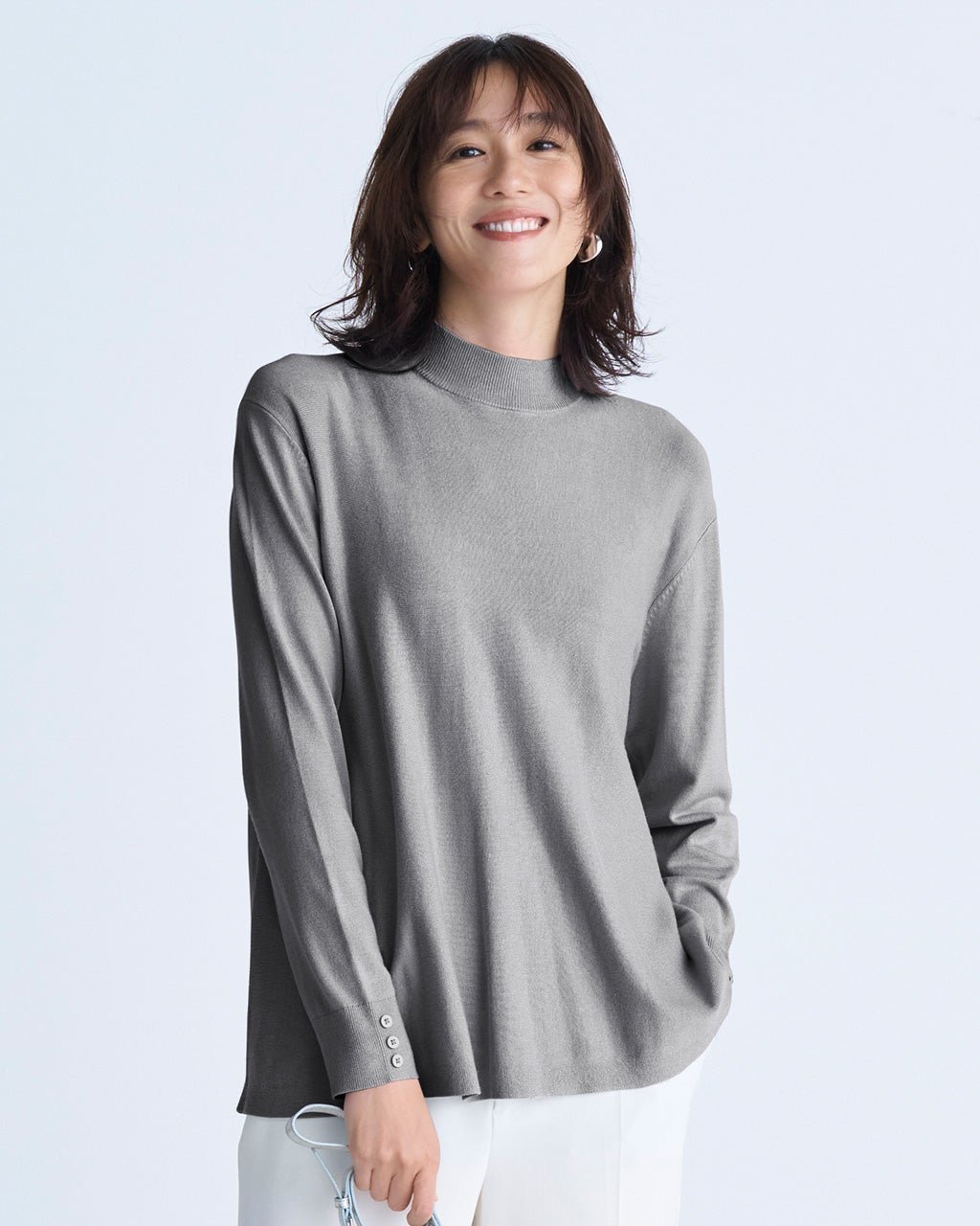 【ドゥクラッセ/DoCLASSE】のシルクフィール・フレアハイネックニット インテリア・キッズ・メンズ・レディースファッション・服の通販 founy(ファニー) 　ファッション　Fashion　レディースファッション　Fashion for Women　トップス・カットソー　Cut & Sew Tops　ニット　Knit Tops & Sweaters　なめらか　Smooth, Silky Texture　スマート　Smart, Elegant　セーター　Sweater, Knitwear　ハイネック　High Neck, Mock Neck　フォルム　Silhouette, Form　フレア　Flare, Flared　エレガント 上品　Elegant　人気　Popular, Best Seller　グレー|ID: prp329100004717034 ipo3291000000035933005