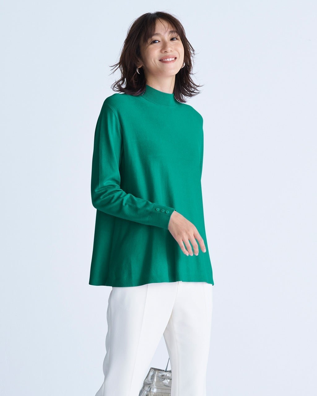 【ドゥクラッセ/DoCLASSE】のシルクフィール・フレアハイネックニット インテリア・キッズ・メンズ・レディースファッション・服の通販 founy(ファニー) 　ファッション　Fashion　レディースファッション　Fashion for Women　トップス・カットソー　Cut & Sew Tops　ニット　Knit Tops & Sweaters　なめらか　Smooth, Silky Texture　スマート　Smart, Elegant　セーター　Sweater, Knitwear　ハイネック　High Neck, Mock Neck　フォルム　Silhouette, Form　フレア　Flare, Flared　エレガント 上品　Elegant　人気　Popular, Best Seller　グリーン|ID: prp329100004717034 ipo3291000000035933018