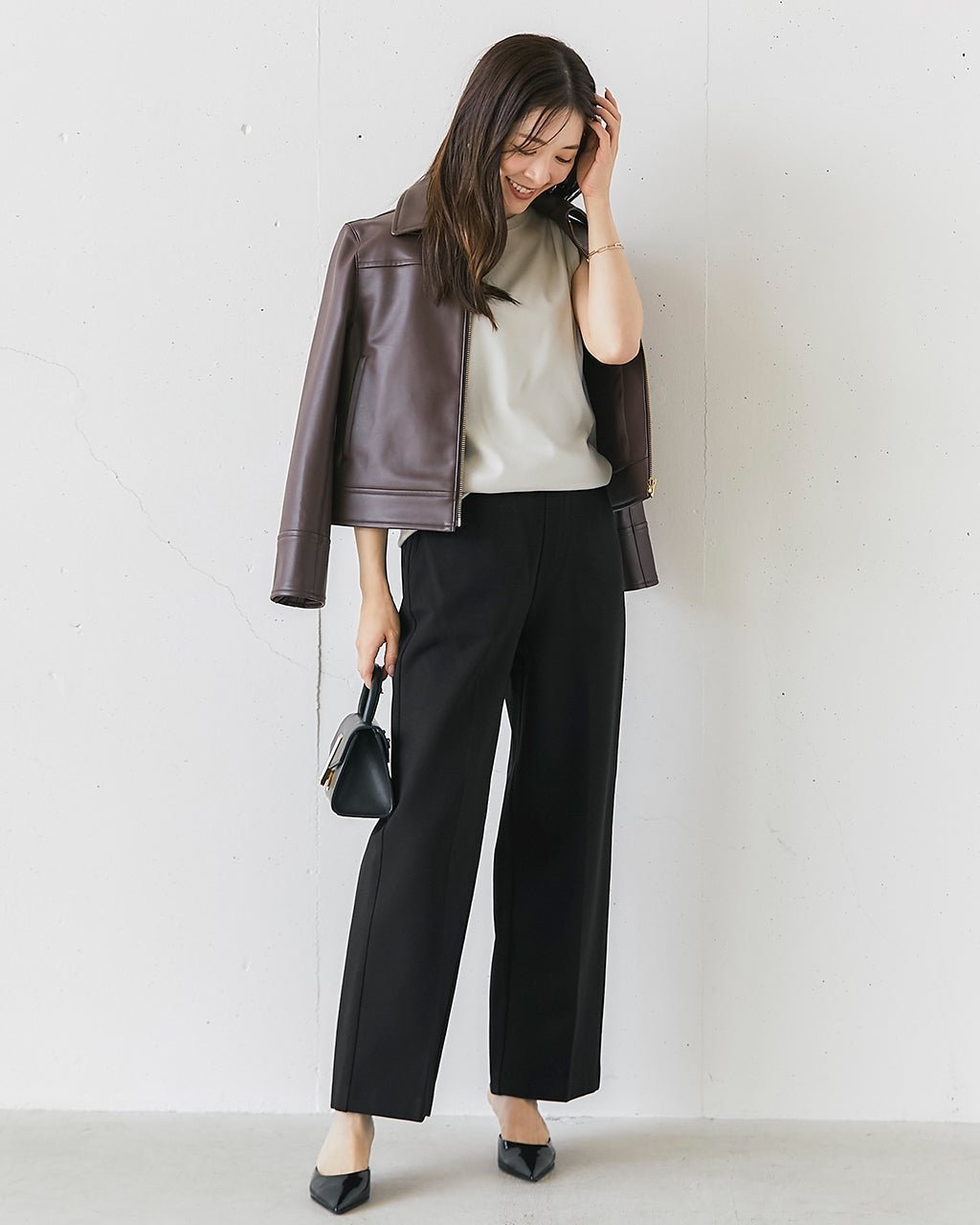 【ドゥクラッセ/DoCLASSE】のプレミアサーモN・センターラインストレート インテリア・キッズ・メンズ・レディースファッション・服の通販 founy(ファニー) 　ファッション　Fashion　レディースファッション　Fashion for Women　パンツ　Pants & Trousers　秋　Autumn　ストレッチ　Stretch, Stretchy Fabric　ストレート　Straight, Straight Cut　センター　Center, Center Line　タイツ　Tights, Legwear　人気　Popular, Best Seller　おすすめ　Recommended / Our Picks　エレガント 上品　Elegant　ビジネス 仕事 通勤　Business / Work / Commuting　ブラック|ID: prp329100004717071 ipo3291000000034399733