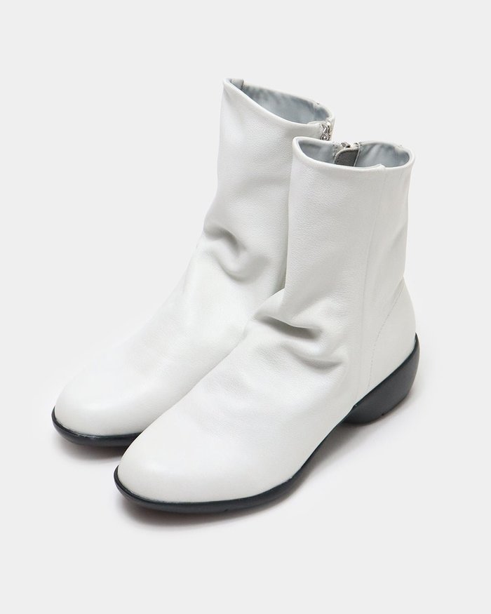 【フィットフィット/fitfit】のソフトレザーブーツ900 インテリア・キッズ・メンズ・レディースファッション・服の通販 founy(ファニー) https://founy.com/ ファッション Fashion レディースファッション Fashion for Women 抗菌 Antibacterial, Bacteria-Resistant 軽量 Lightweight, Ultra Light シャーリング Shirring, Ruched ストレッチ Stretch, Stretchy Fabric スマート Smart, Elegant トレンド Trend, Trending Now ドレープ Drape, Draping Fabric フィット Fit, Slim Fit フォルム Silhouette, Form ミドル Middle Length, Mid Height メッシュ Mesh, Net Fabric 新作・新入荷 New Arrivals / New In エレガント 上品 Elegant |ID: prp329100004725426 ipo3291000000034378320