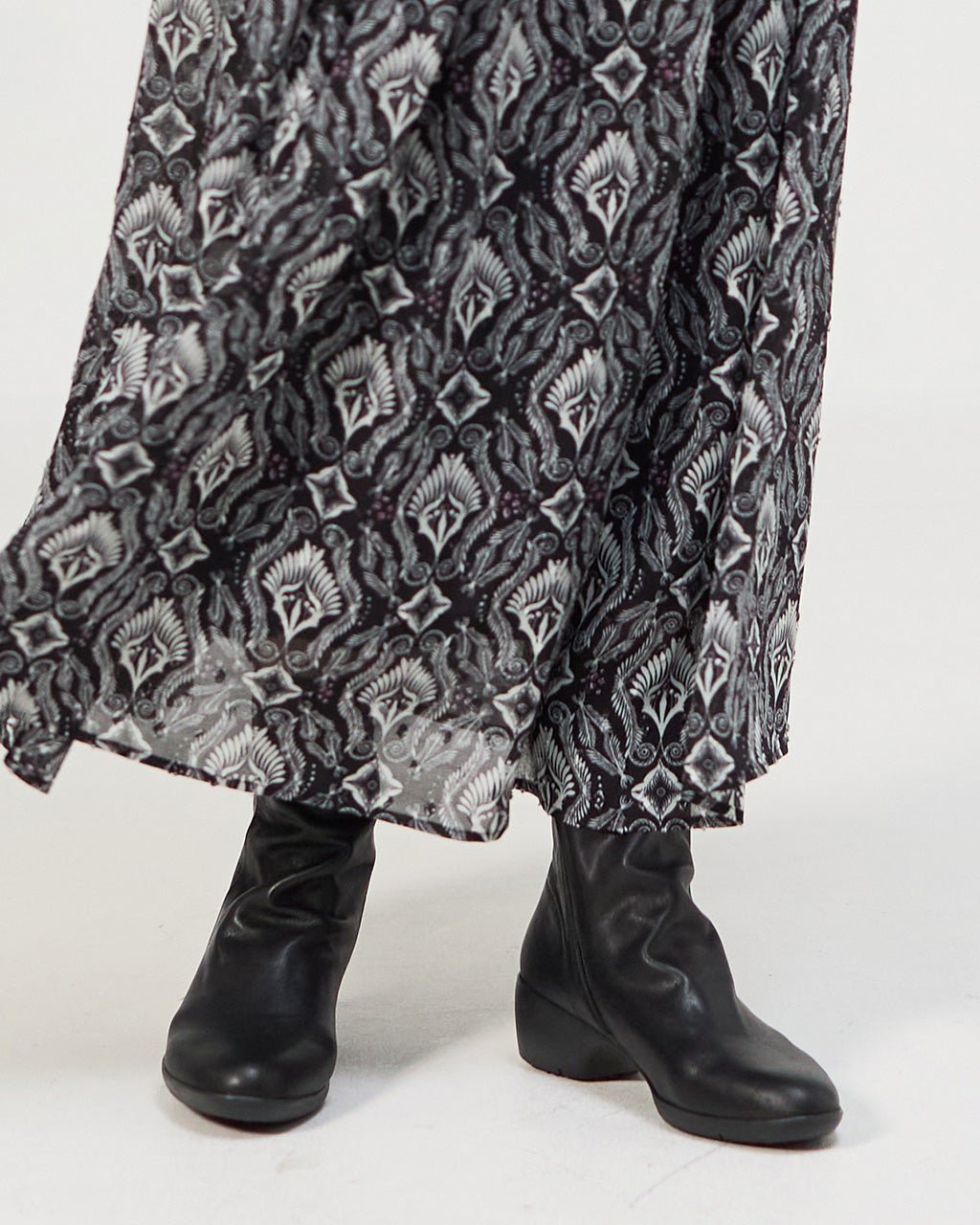 【フィットフィット/fitfit】のソフトレザーブーツ900 インテリア・キッズ・メンズ・レディースファッション・服の通販 founy(ファニー) ファッション Fashion レディースファッション Fashion for Women 抗菌 Antibacterial, Bacteria-Resistant 軽量 Lightweight, Ultra Light シャーリング Shirring, Ruched ストレッチ Stretch, Stretchy Fabric スマート Smart, Elegant トレンド Trend, Trending Now ドレープ Drape, Draping Fabric フィット Fit, Slim Fit フォルム Silhouette, Form ミドル Middle Length, Mid Height メッシュ Mesh, Net Fabric エレガント 上品 Elegant ブラック|ID: prp329100004725426 ipo3291000000035799792