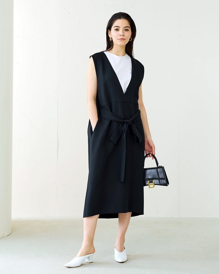 【ドゥクラッセ/DoCLASSE】の二重織りエア・Vネックワンピース インテリア・キッズ・メンズ・レディースファッション・服の通販 founy(ファニー) https://founy.com/ ファッション Fashion レディースファッション Fashion for Women ワンピース Dresses |ID: prp329100004730002 ipo3291000000034411397