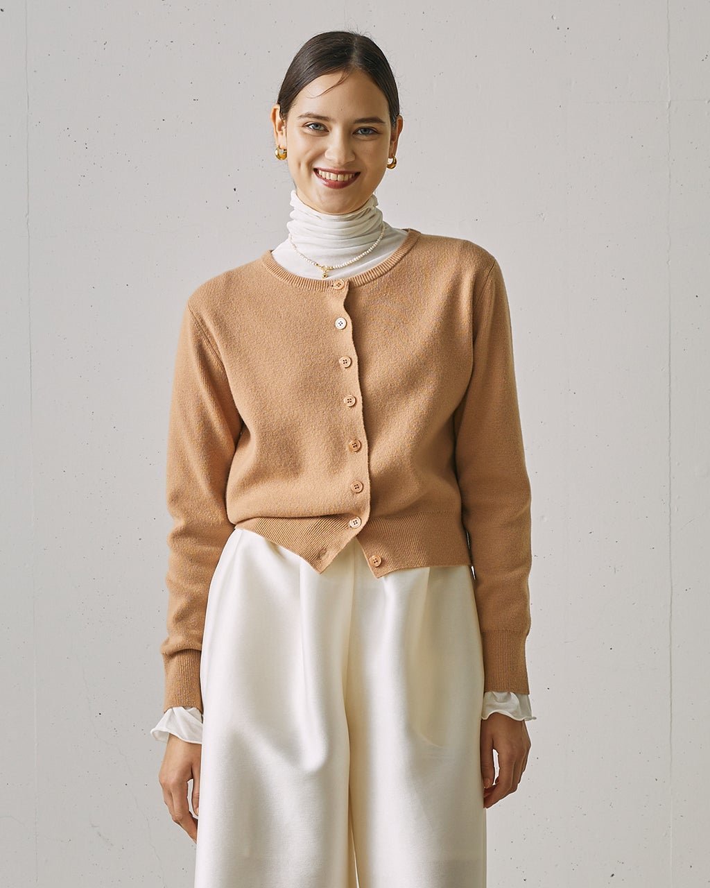 【ドゥクラッセ/DoCLASSE】のスーパーファインメリノ・コンパクトカーディガン インテリア・キッズ・メンズ・レディースファッション・服の通販 founy(ファニー) 　ファッション　Fashion　レディースファッション　Fashion for Women　トップス・カットソー　Cut & Sew Tops　ニット　Knit Tops & Sweaters　カーディガン・羽織り　Layered Style Cardigans　新作・新入荷　New Arrivals / New In　カーディガン　Cardigan, Knitwear　コンパクト　Compact, Small Size　ワイド　Wide, Wide Fit　キャメル|ID: prp329100004737831 ipo3291000000034943219