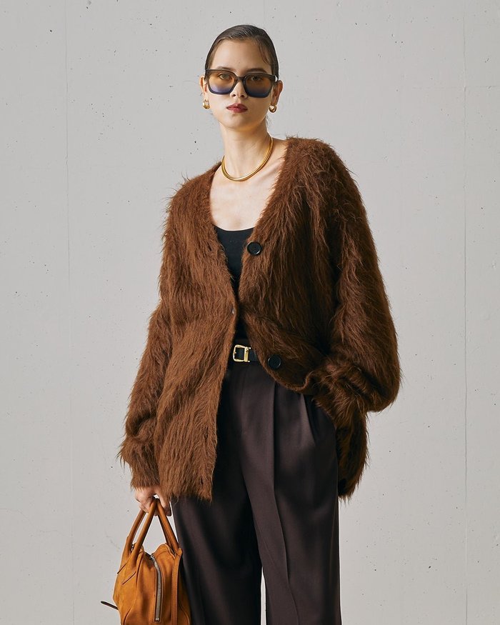 【ドゥクラッセ/DoCLASSE】のエアリーアルパカ・Vネックカーディガン インテリア・キッズ・メンズ・レディースファッション・服の通販 founy(ファニー) https://founy.com/ ファッション Fashion レディースファッション Fashion for Women トップス・カットソー Cut & Sew Tops ニット Knit Tops & Sweaters カーディガン・羽織り Layered Style Cardigans Vネックトップス V-Neck Tops / V-Cut Neckline Shirts 新作・新入荷 New Arrivals / New In エアリー Airy Texture カーディガン Cardigan, Knitwear |ID: prp329100004739018 ipo3291000000034231515