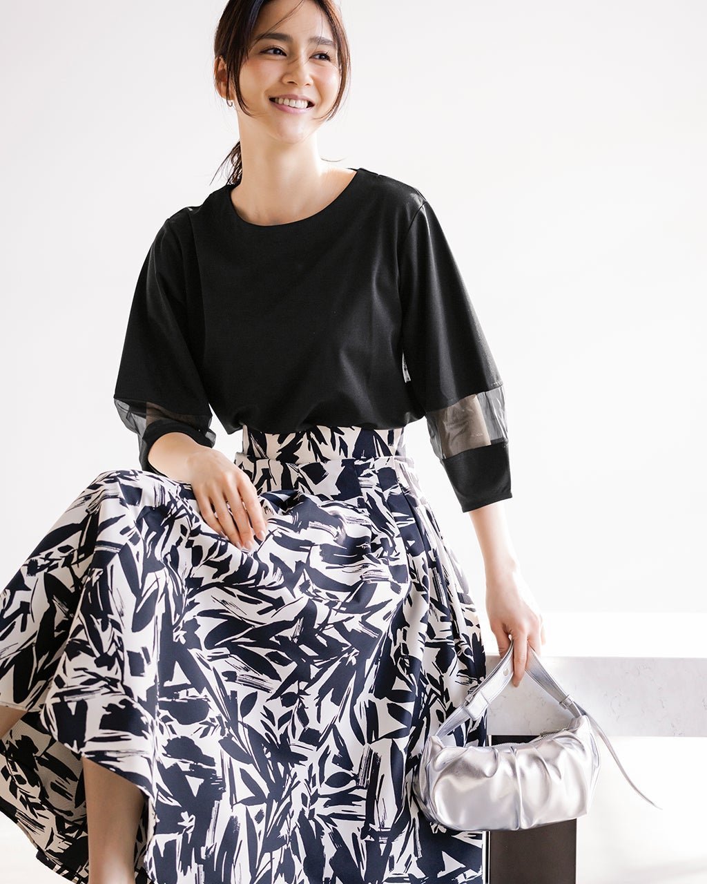 【ドゥクラッセ/DoCLASSE】のランタンスリーブ・シアー切り替えプルオーバー 人気、トレンドファッション・服の通販 founy(ファニー) 　ファッション　Fashion　レディースファッション　Fashion for Women　トップス・カットソー　Cut & Sew Tops　シャツ・ブラウス・オフィスカジュアル　Elegant Blouses & Button-Ups　ロングTシャツ・Tシャツ　Longline T-Shirts & Tees　カジュアルプルオーバー・ニットトップス　Pullovers & Knit Tops / Casual Pullovers　カットソー・ベーシックTシャツ　Cut-and-Sewn Tops / Stretch Tees & Basics　インナー　Innerwear　カットソー　Cut and Sewn Top　シアー　Sheer, See-Through　スリーブ　Sleeve, Long Sleeve / Short Sleeve　鹿の子　Piqué, Kanoko Fabric　 other-1|ID: prp329100004740208 ipo3291000000034505621