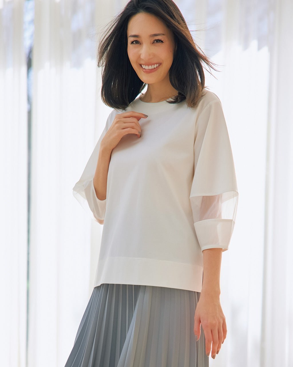 【ドゥクラッセ/DoCLASSE】のランタンスリーブ・シアー切り替えプルオーバー インテリア・キッズ・メンズ・レディースファッション・服の通販 founy(ファニー) 　ファッション　Fashion　レディースファッション　Fashion for Women　トップス・カットソー　Cut & Sew Tops　シャツ・ブラウス・オフィスカジュアル　Elegant Blouses & Button-Ups　ロングTシャツ・Tシャツ　Longline T-Shirts & Tees　カジュアルプルオーバー・ニットトップス　Pullovers & Knit Tops / Casual Pullovers　カットソー・ベーシックTシャツ　Cut-and-Sewn Tops / Stretch Tees & Basics　インナー　Innerwear　カットソー　Cut and Sewn Top　シアー　Sheer, See-Through　スリーブ　Sleeve, Long Sleeve / Short Sleeve　鹿の子　Piqué, Kanoko Fabric　オフホワイト|ID: prp329100004740208 ipo3291000000034505623