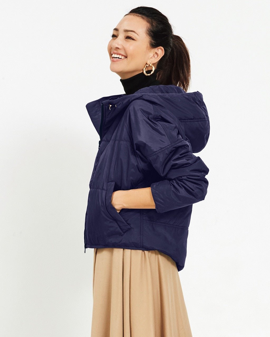 【ドゥクラッセ/DoCLASSE】のフーデッド・中綿ライトブルゾン 人気、トレンドファッション・服の通販 founy(ファニー) 　ファッション　Fashion　レディースファッション　Fashion for Women　アウター　Coat / Outerwear Collection　ブルゾンジャケット・スポーティアウター　Blouson Jackets　ダウン　Down, Puffer　バランス　Balance, Style Balance　フォルム　Silhouette, Form　ブルゾン　Blouson, Bomber Jacket　 other-1|ID: prp329100004742553 ipo3291000000034270683