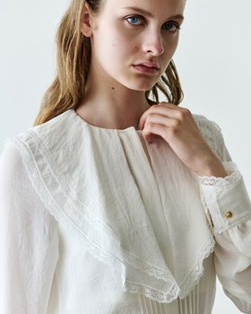 【ドゥクラッセ/DoCLASSE】 トリアセジョーゼット・ヨークフリルブラウス人気、トレンドファッション・服の通販 founy(ファニー) ファッション Fashion レディースファッション Fashion for Women トップス・カットソー Cut & Sew Tops シャツ・ブラウス・オフィスカジュアル Elegant Blouses & Button-Ups 新作・新入荷 New Arrivals / New In シルク Silk, 100% Silk スタンド Stand Collar, Upright Stand フリル Frill, Ruffle リュクス Luxury, Elegant, High-End, Chic A/W・秋冬 Autumn/Winter |ID:prp329100004747313
