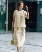 【ドゥクラッセ/DoCLASSE】のフラワージャカード・ストレートスカート 人気、トレンドファッション・服の通販 founy(ファニー) ファッション Fashion レディースファッション Fashion for Women セットアップ Matching Sets スカート・ミニ/ミディ/マキシ Skirts / Mini, Midi & Maxi Skirts ジャカード／ジャガード Jacquard, Woven Pattern ストレート Straight, Straight Cut スマート Smart, Elegant セットアップ Set-Up, Coordinated Outfit パーティ Party, Party Style ミックス Mix, Mixed Style リュクス Luxury, Elegant, High-End, Chic 夏 Summer |ID:prp329100004748775