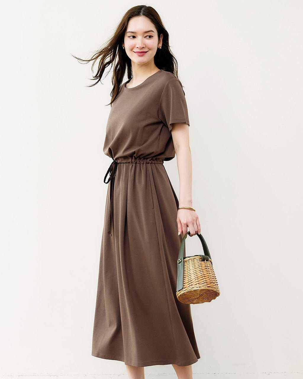 【ドゥクラッセ/DoCLASSE】のブラフリー・Aラインタックワンピース インテリア・キッズ・メンズ・レディースファッション・服の通販 founy(ファニー)  ファッション Fashion レディースファッション Fashion for Women ワンピース Dresses アンダー Underwear Essentials エレガント 上品 Elegant カットソー Cut and Sewn Top なめらか Smooth, Silky Texture フレア Flare, Flared フロント Front, Front Design リラックス Relax, Relaxed Fit モカ|ID: prp329100004753078 ipo3291000000034378315