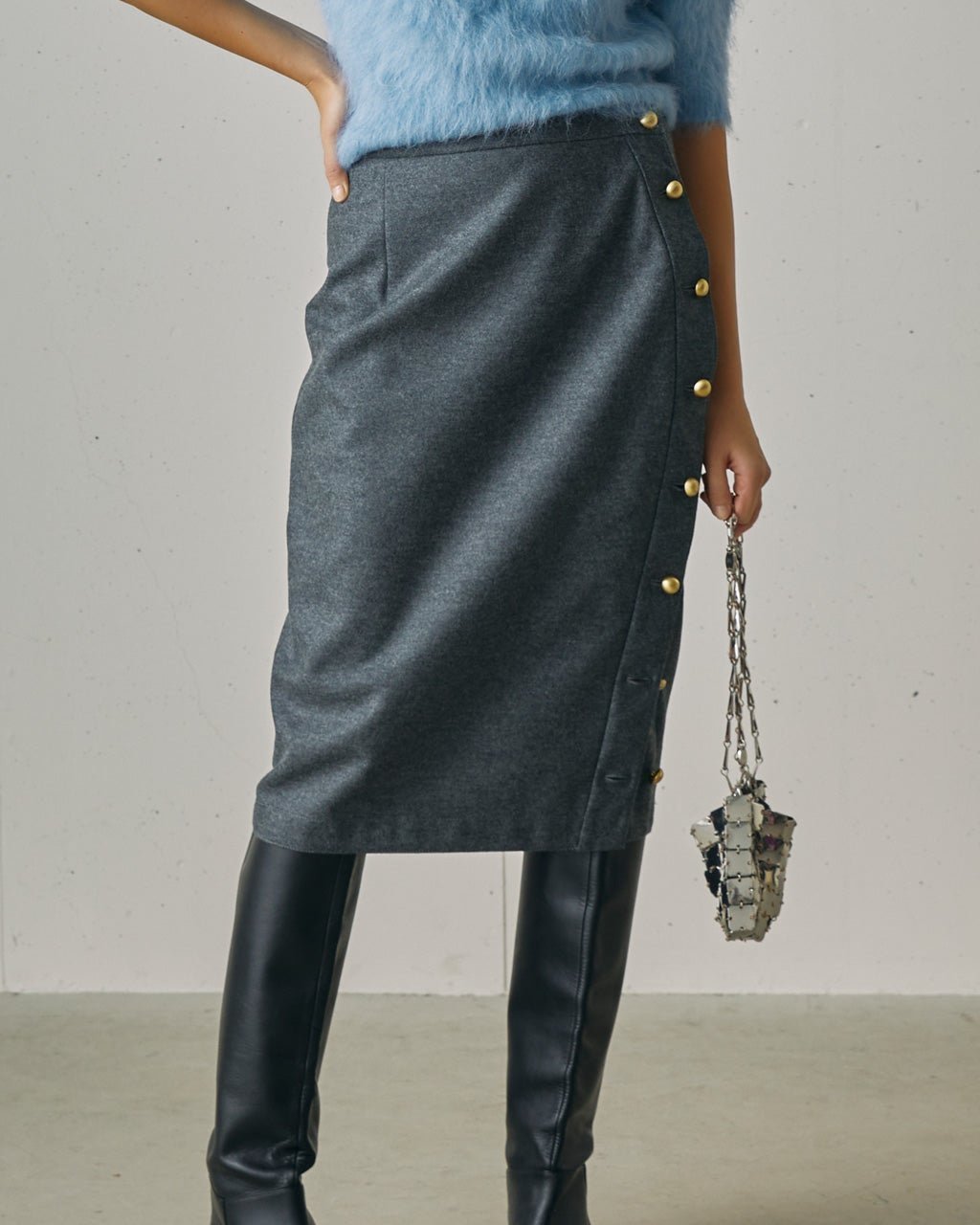 【ドゥクラッセ/DoCLASSE】の140’sウール・サイドボタンスカート インテリア・キッズ・メンズ・レディースファッション・服の通販 founy(ファニー) ファッション Fashion レディースファッション Fashion for Women スカート Skirts 新作・新入荷 New Arrivals / New In シンプル Simple, Minimal ストレート Straight, Straight Cut スマート Smart, Elegant スリット Slit, Slit Detail バランス Balance, Style Balance ロング Long, Long-Length エレガント 上品 Elegant グレー|ID: prp329100004754284 ipo3291000000034388749