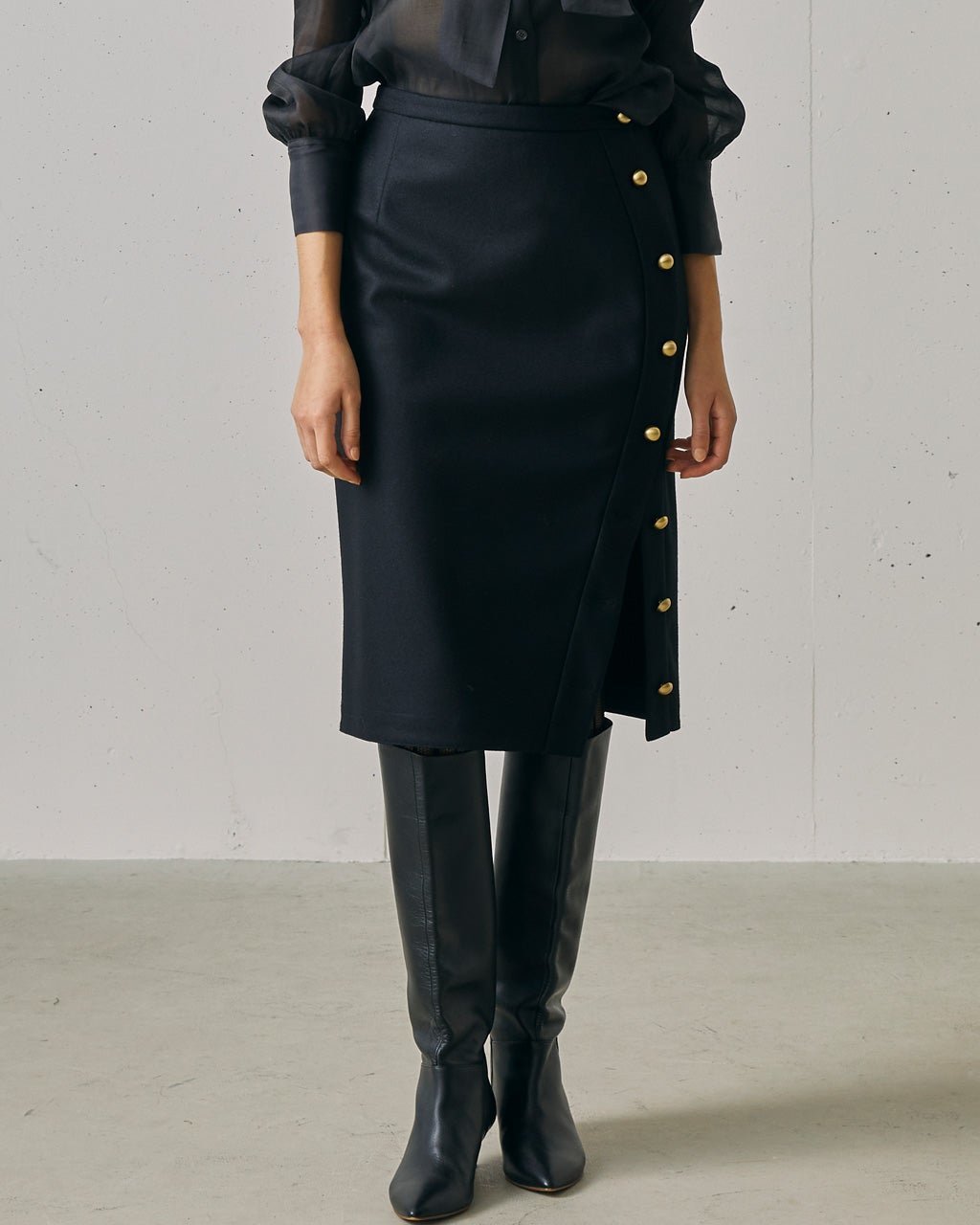 【ドゥクラッセ/DoCLASSE】の140’sウール・サイドボタンスカート インテリア・キッズ・メンズ・レディースファッション・服の通販 founy(ファニー) ファッション Fashion レディースファッション Fashion for Women スカート Skirts 新作・新入荷 New Arrivals / New In シンプル Simple, Minimal ストレート Straight, Straight Cut スマート Smart, Elegant スリット Slit, Slit Detail バランス Balance, Style Balance ロング Long, Long-Length エレガント 上品 Elegant ネイビー|ID: prp329100004754284 ipo3291000000034388750