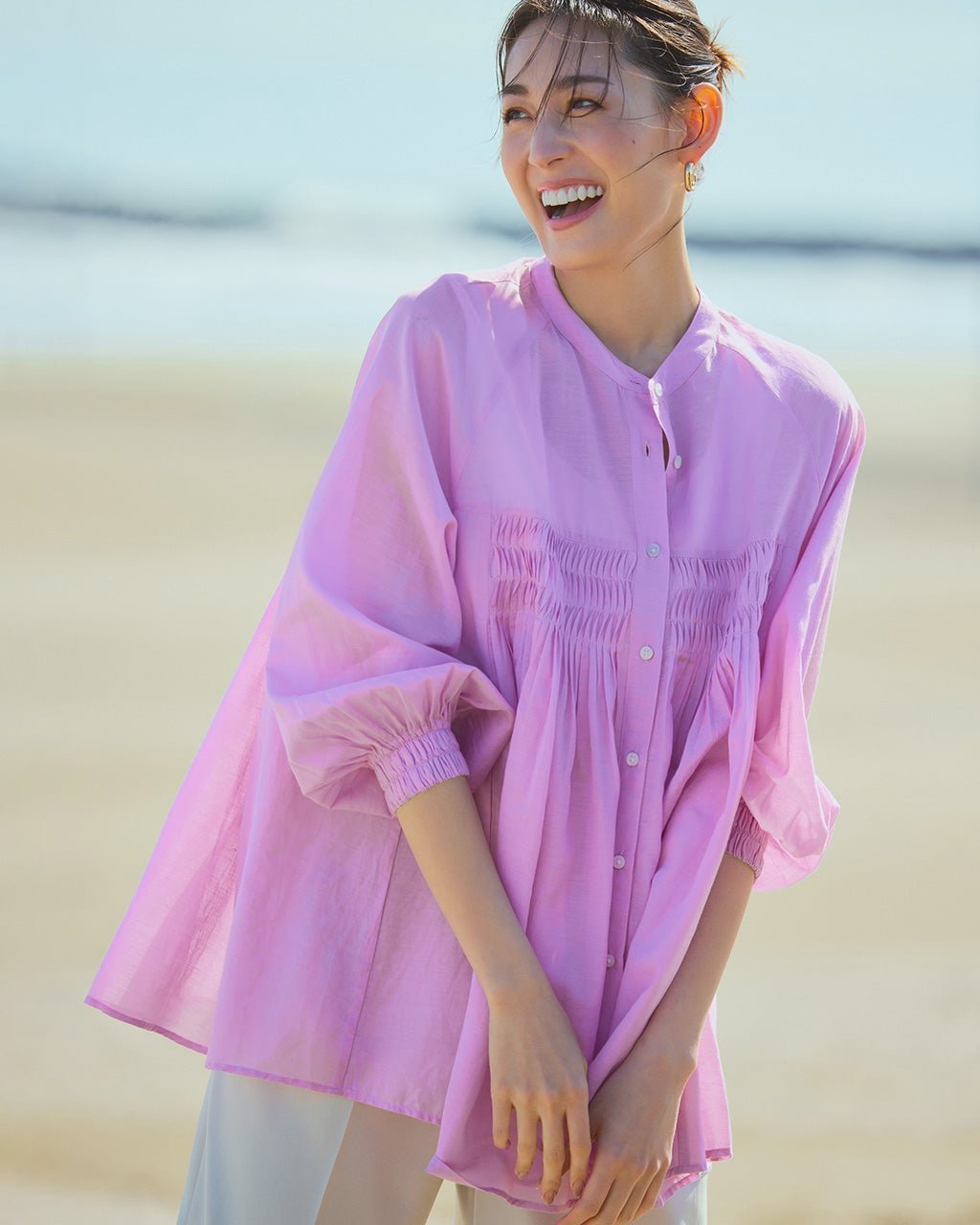 【ドゥクラッセ/DoCLASSE】のコットン混ボイル・タックデザインブラウス インテリア・キッズ・メンズ・レディースファッション・服の通販 founy(ファニー) 　ファッション　Fashion　レディースファッション　Fashion for Women　トップス・カットソー　Cut & Sew Tops　シャツ・ブラウス・オフィスカジュアル　Elegant Blouses & Button-Ups　ギャザー　Gathered, Ruffled　シャーリング　Shirring, Ruched　チュニック　Tunic, Long Top　パープルピンク|ID: prp329100004754285 ipo3291000000035203840