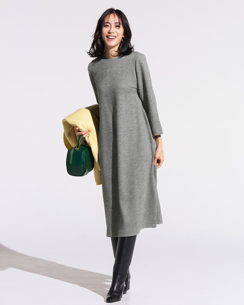 【ドゥクラッセ/DoCLASSE】のウールタッチジャカード・Aラインワンピース インテリア・キッズ・メンズ・レディースファッション・服の通販 founy(ファニー) ファッション Fashion レディースファッション Fashion for Women ワンピース Dresses Aラインワンピース・フレアシルエット A-Line Dresses / Flared Silhouette Dresses 新作・新入荷 New Arrivals / New In カットソー Cut and Sewn Top ジャカード/ジャガード Jacquard, Woven Pattern スリット Slit, Slit Detail ツイード Twill, Twill Weave フェミニン Feminine, Girly フレア Flare, Flared プリント Print, Printed Pattern グレー|ID: prp329100004755604 ipo3291000000034399094