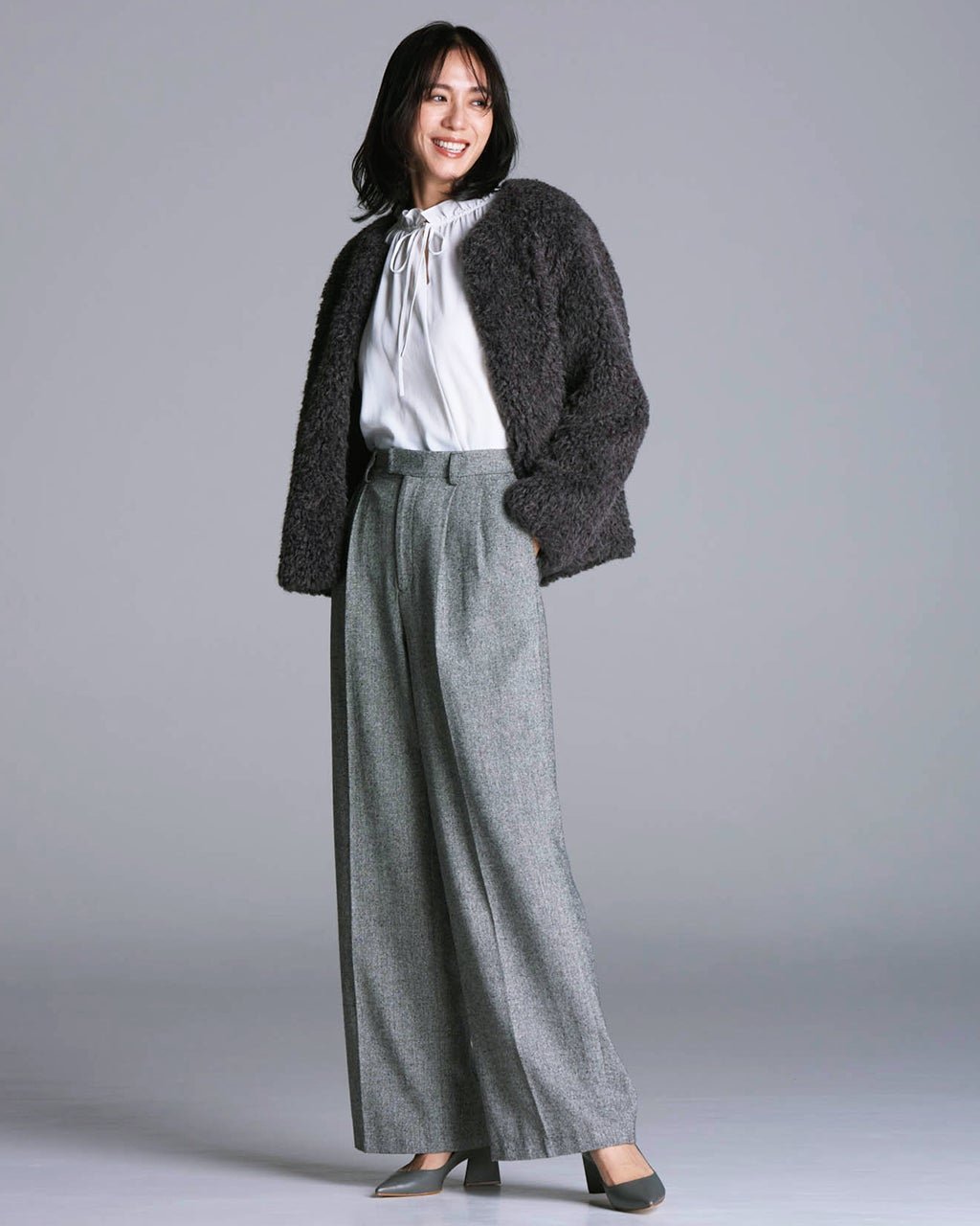 【ドゥクラッセ/DoCLASSE】のラメツイード・タックワイドパンツ インテリア・キッズ・メンズ・レディースファッション・服の通販 founy(ファニー) 　ファッション　Fashion　レディースファッション　Fashion for Women　パンツ　Pants & Trousers　新作・新入荷　New Arrivals / New In　クラシカル　Classical, Vintage-Inspired　センター　Center, Center Line　ツイード　Twill, Twill Weave　マニッシュ　Mannish, Boyish　ワイド　Wide, Wide Fit　ブラック|ID: prp329100004755606 ipo3291000000034399108