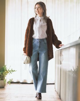 【ドゥクラッセ/DoCLASSE】の裏ベロアデニム・ワイド/72cm 人気、トレンドファッション・服の通販 founy(ファニー) ファッション Fashion レディースファッション Fashion for Women パンツ Pants & Trousers インディゴ Indigo Denim ストレッチ Stretch, Stretchy Fabric ストレート Straight, Straight Cut タイツ Tights, Legwear デニム Denim, Jeans Material なめらか Smooth, Silky Texture ベロア Velour, Soft Velvet ワイド Wide, Wide Fit 冬 Winter / This Winter |ID:prp329100004755615