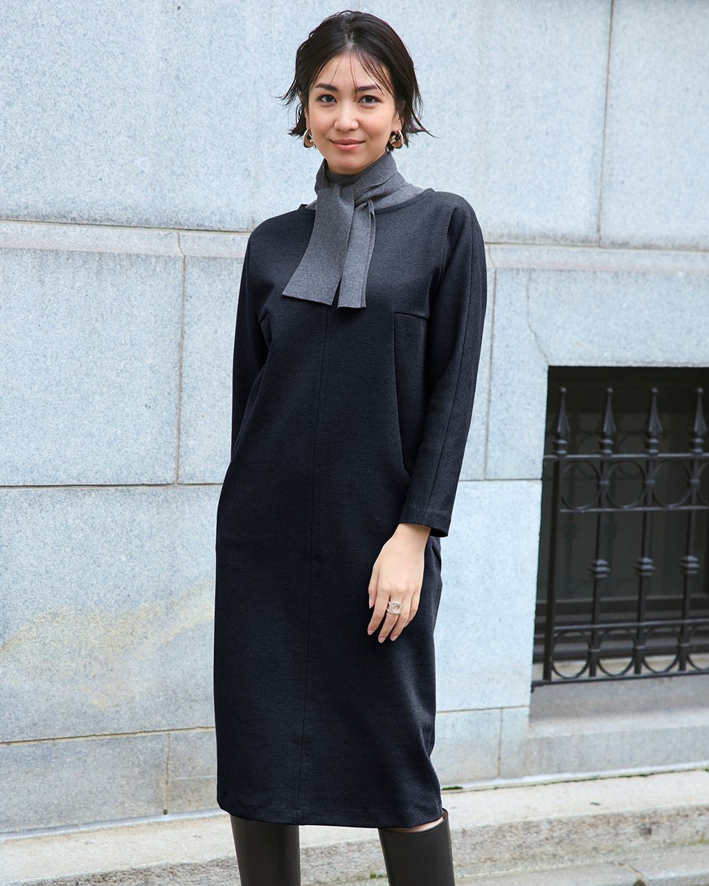 【ドゥクラッセ/DoCLASSE】のストレッチポンチ・コクーンワンピース インテリア・キッズ・メンズ・レディースファッション・服の通販 founy(ファニー)  ファッション Fashion レディースファッション Fashion for Women ワンピース Dresses 新作・新入荷 New Arrivals / New In カッティング Cutting Detail ストレッチ Stretch, Stretchy Fabric スマート Smart, Elegant ミッドナイトブルー|ID: prp329100004755616 ipo3291000000034399156