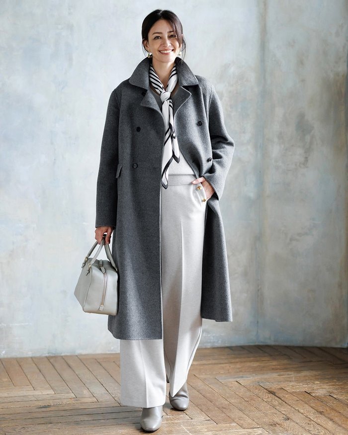 【ドゥクラッセ/DoCLASSE】のピュアウールリバー・ダブルブレストロングコート インテリア・キッズ・メンズ・レディースファッション・服の通販 founy(ファニー) https://founy.com/ ファッション Fashion レディースファッション Fashion for Women アウター Coat / Outerwear Collection コート・ロングコート・ピーコート Long Coats, Peacoats & More 今季 This Season, Current Season シンプル Simple, Minimal ストーン Stone, Gem-Like ダブル Double, Double-Breasted なめらか Smooth, Silky Texture ハンド Hand, Handmade パターン Pattern, Design Print フェイス Face, Facial Design ロング Long, Long-Length ワーク Workwear, Utility Style エレガント 上品 Elegant |ID: prp329100004755631 ipo3291000000035561901