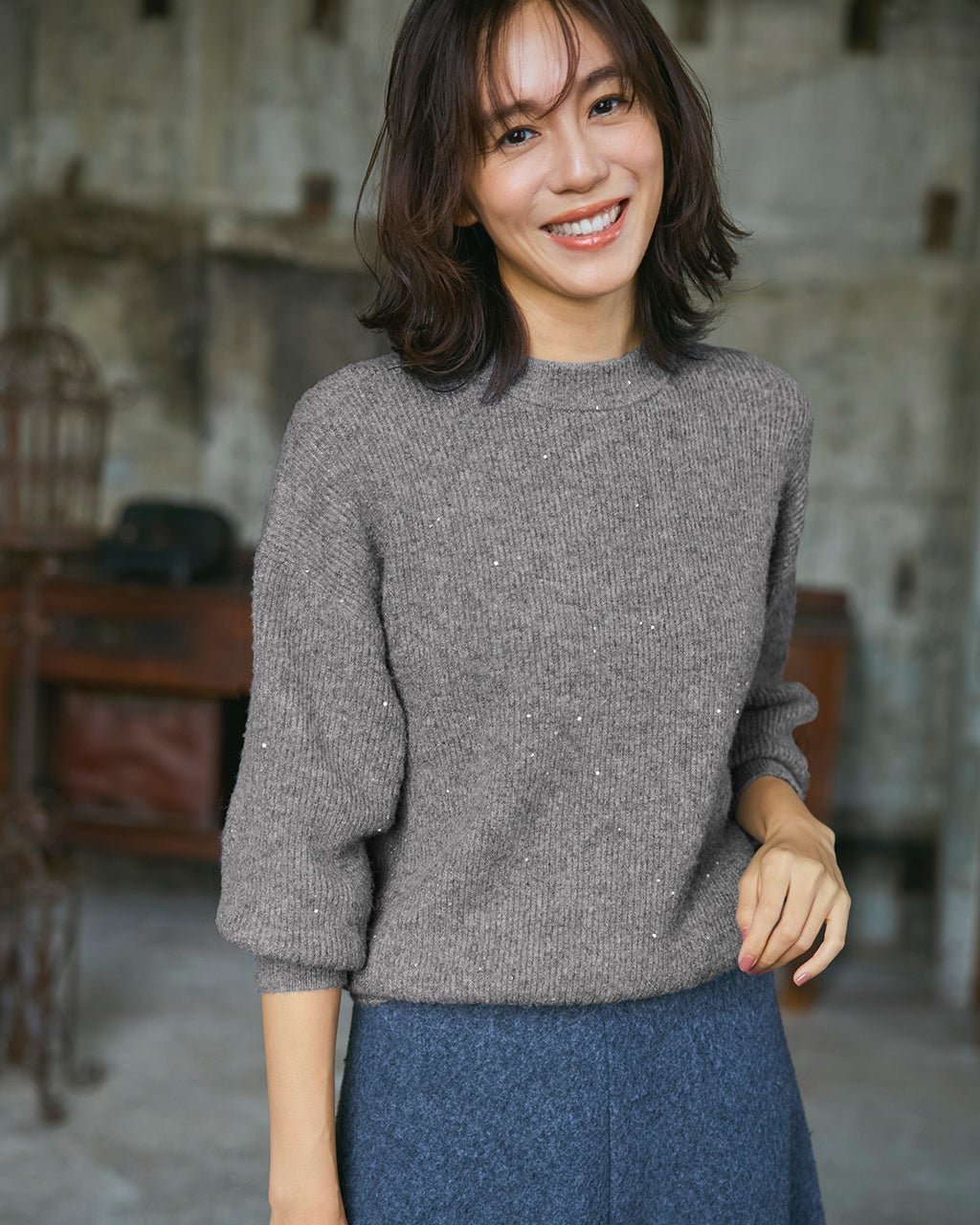 【ドゥクラッセ/DoCLASSE】のラメ糸スパンコールニット・片畦クルーネック インテリア・キッズ・メンズ・レディースファッション・服の通販 founy(ファニー) 　ファッション　Fashion　レディースファッション　Fashion for Women　トップス・カットソー　Cut & Sew Tops　ニット　Knit Tops & Sweaters　新作・新入荷　New Arrivals / New In　シンプル　Simple, Minimal　スパンコール　Sequins, Sequin Embellishment　セーター　Sweater, Knitwear　デニム　Denim, Jeans Material　フラワー　Flower, Floral　ラウンド　Round, Round Neck　畦　Ribbed Knit　A/W・秋冬　Autumn/Winter　グレー|ID: prp329100004755632 ipo3291000000034399268