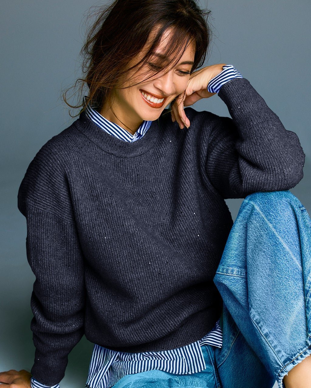 【ドゥクラッセ/DoCLASSE】のラメ糸スパンコールニット・片畦クルーネック インテリア・キッズ・メンズ・レディースファッション・服の通販 founy(ファニー) 　ファッション　Fashion　レディースファッション　Fashion for Women　トップス・カットソー　Cut & Sew Tops　ニット　Knit Tops & Sweaters　新作・新入荷　New Arrivals / New In　シンプル　Simple, Minimal　スパンコール　Sequins, Sequin Embellishment　セーター　Sweater, Knitwear　デニム　Denim, Jeans Material　フラワー　Flower, Floral　ラウンド　Round, Round Neck　畦　Ribbed Knit　A/W・秋冬　Autumn/Winter　ミッドナイトブルー|ID: prp329100004755632 ipo3291000000034399270