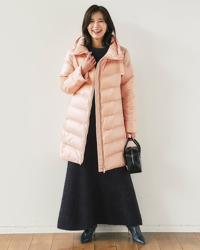 【ドゥクラッセ/DoCLASSE】の艶Airダウン・スタンドカラーロングコート インテリア・キッズ・メンズ・レディースファッション・服の通販 founy(ファニー) https://founy.com/ ファッション Fashion レディースファッション Fashion for Women アウター Coat / Outerwear Collection コート・ロングコート・ピーコート Long Coats, Peacoats & More カッティング Cutting Detail コクーン Cocoon, Cocoon Silhouette スタンド Stand Collar, Upright Stand スピンドル Spindle, Drawcord タフタ Taffeta, Structured Fabric ダウン Down, Puffer バランス Balance, Style Balance ロング Long, Long-Length |ID: prp329100004755640 ipo3291000000035268766