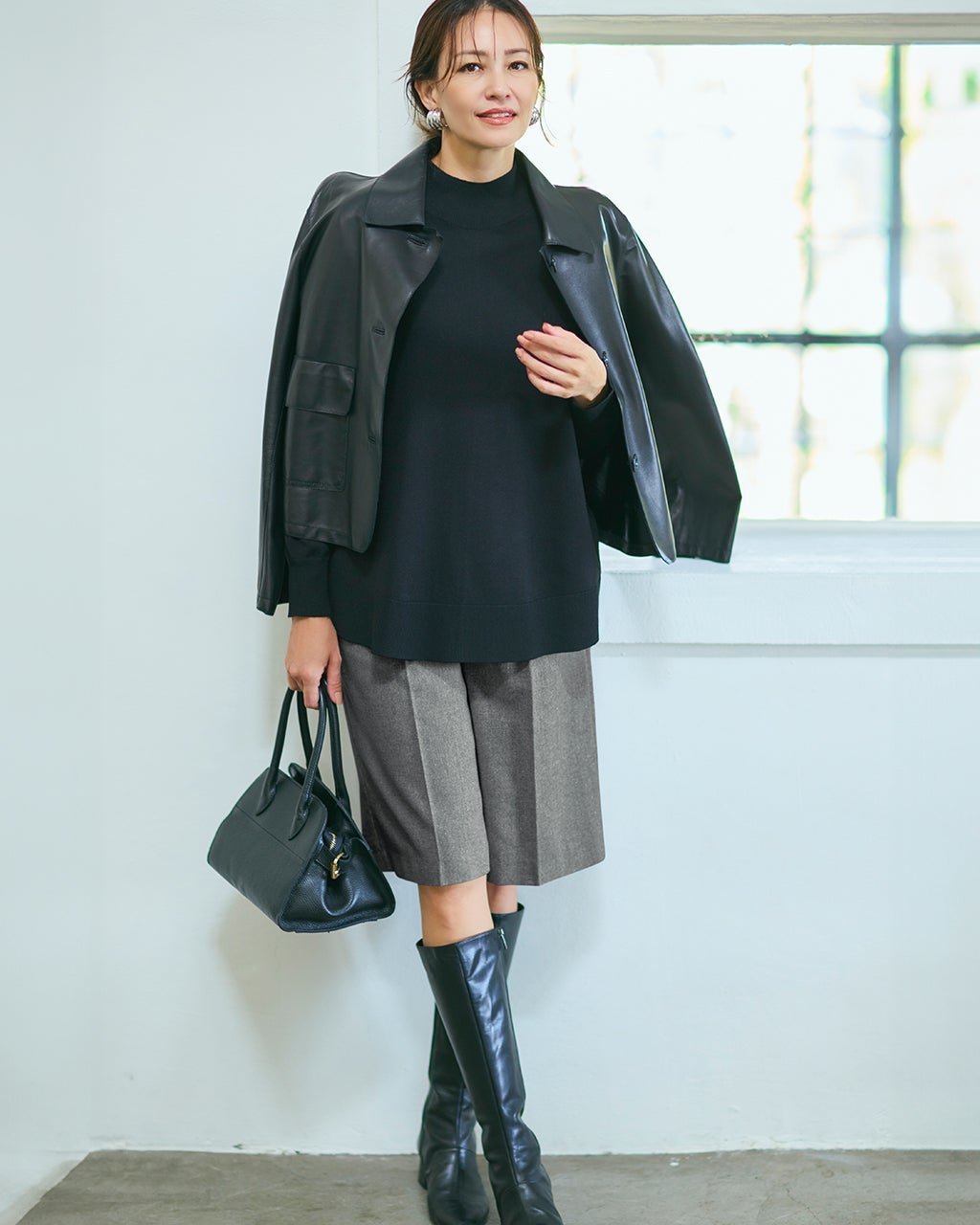 【ドゥクラッセ/DoCLASSE】のラメツイード・ハーフパンツ インテリア・キッズ・メンズ・レディースファッション・服の通販 founy(ファニー) 　ファッション　Fashion　レディースファッション　Fashion for Women　パンツ　Pants & Trousers　ショートパンツ・ハーフパンツ　High-Waisted & Relaxed Shorts　新作・新入荷　New Arrivals / New In　クラシカル　Classical, Vintage-Inspired　スポーティ　Sporty, Casual Athletic　ツイード　Twill, Twill Weave　ハーフ　Half, Half-Length　フェミニン　Feminine, Girly　ロング　Long, Long-Length　ブラック|ID: prp329100004755642 ipo3291000000034399341