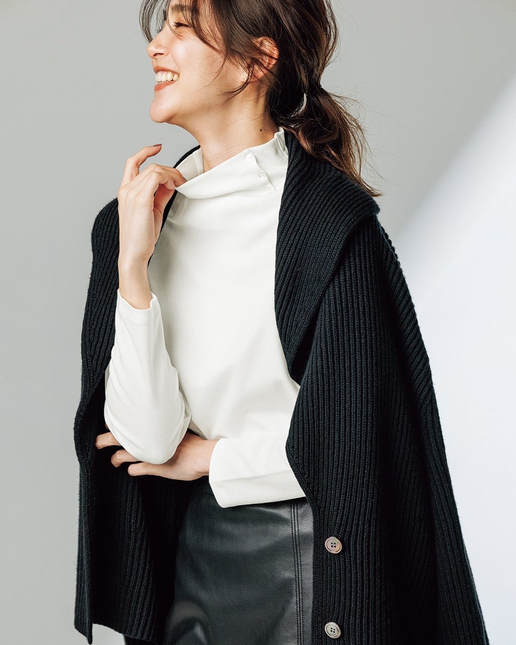 【ドゥクラッセ/DoCLASSE】の超長綿・サイドボタンハイネック 人気、トレンドファッション・服の通販 founy(ファニー)  ファッション Fashion レディースファッション Fashion for Women トップス・カットソー Cut & Sew Tops シャツ・ブラウス・オフィスカジュアル Elegant Blouses & Button-Ups ロングTシャツ・Tシャツ Longline T-Shirts & Tees カットソー・ベーシックTシャツ Cut-and-Sewn Tops / Stretch Tees & Basics 新作・新入荷 New Arrivals / New In なめらか Smooth, Silky Texture カットソー Cut and Sewn Top ハイネック High Neck, Mock Neck  other-1|ID: prp329100004755681 ipo3291000000034399412